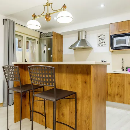 Con Parking Gratis Al Lado Del Pilar - Alfonso